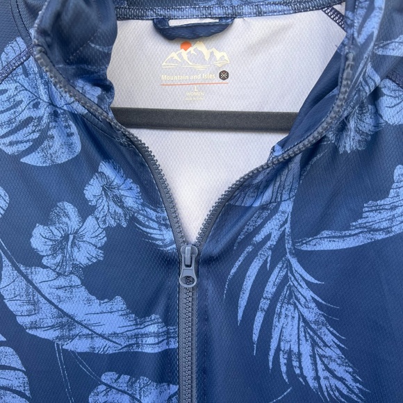 Avalanche lightweight Zip-up Woman’s Hoidie-Tropical print. Size L - Picture 3 of 9